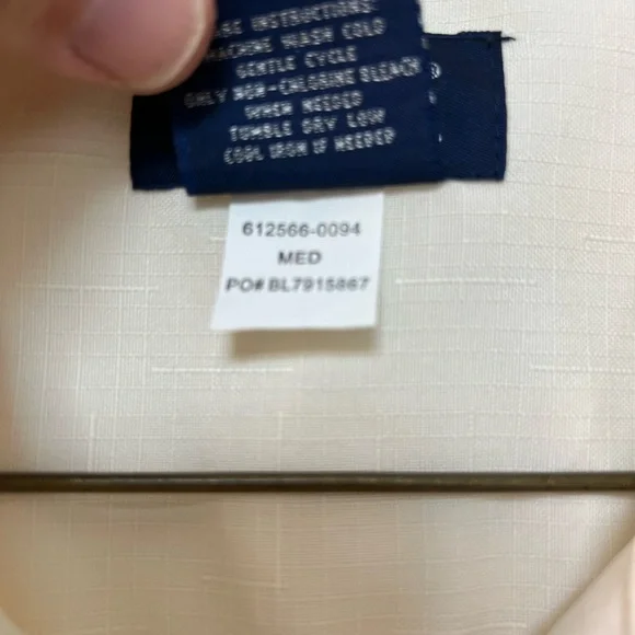 John Blair Men's Cream/ white Button Down Shirt - Picture 6 of 6